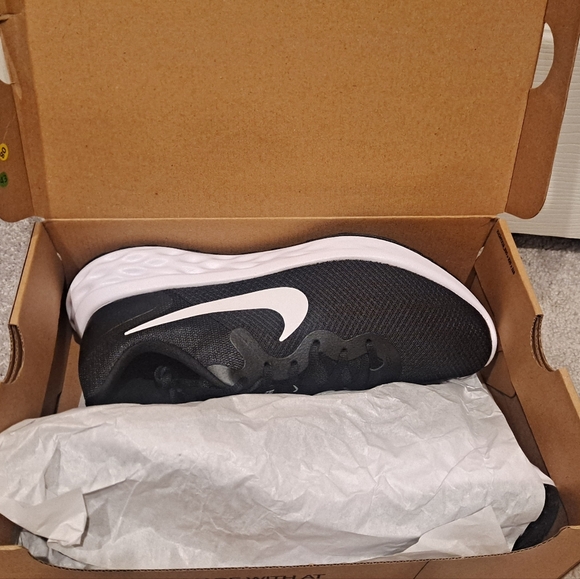 Nike Revolution 6 Next Nature Black White size 11.5 - Picture 7 of 10